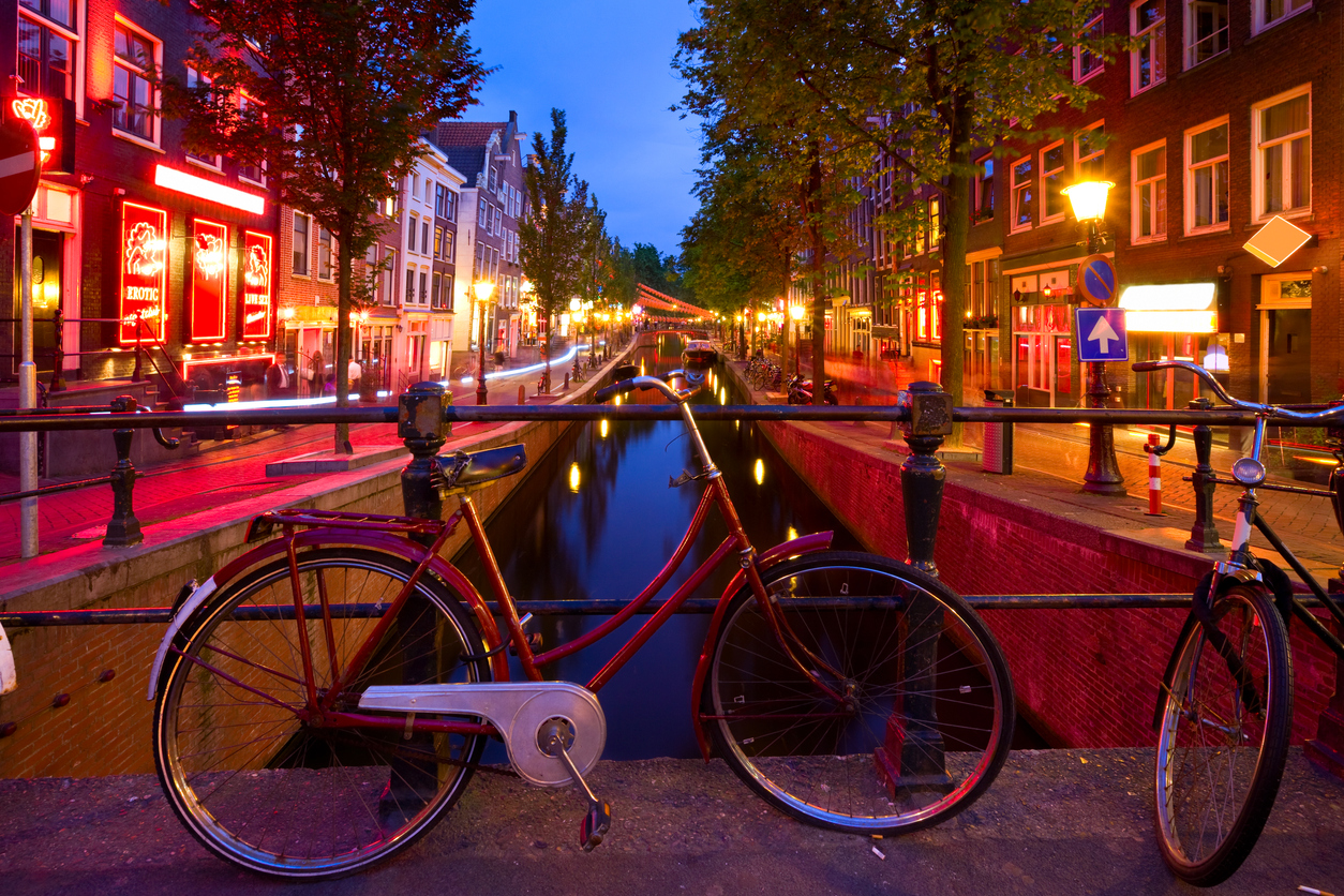 amsterdamda-yapilmasi-gerekenler-red-light-district
