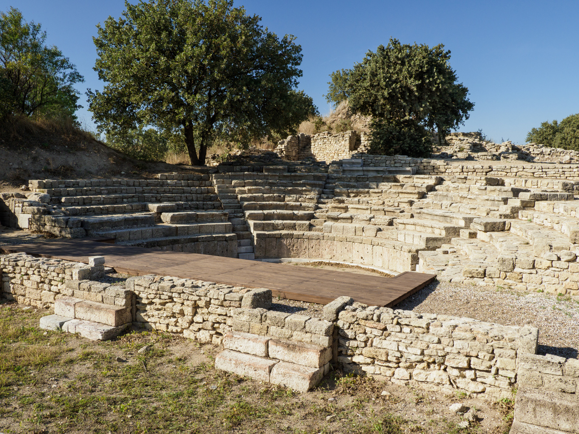 homeros-un-izinde-troya-orenyeri