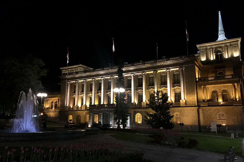Eski-Yeni Saray gece görünüm.