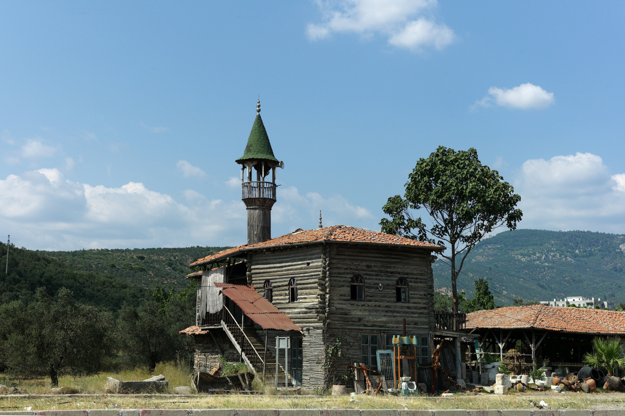 Eski ahşap cami, Altınoluk, Balıkesir