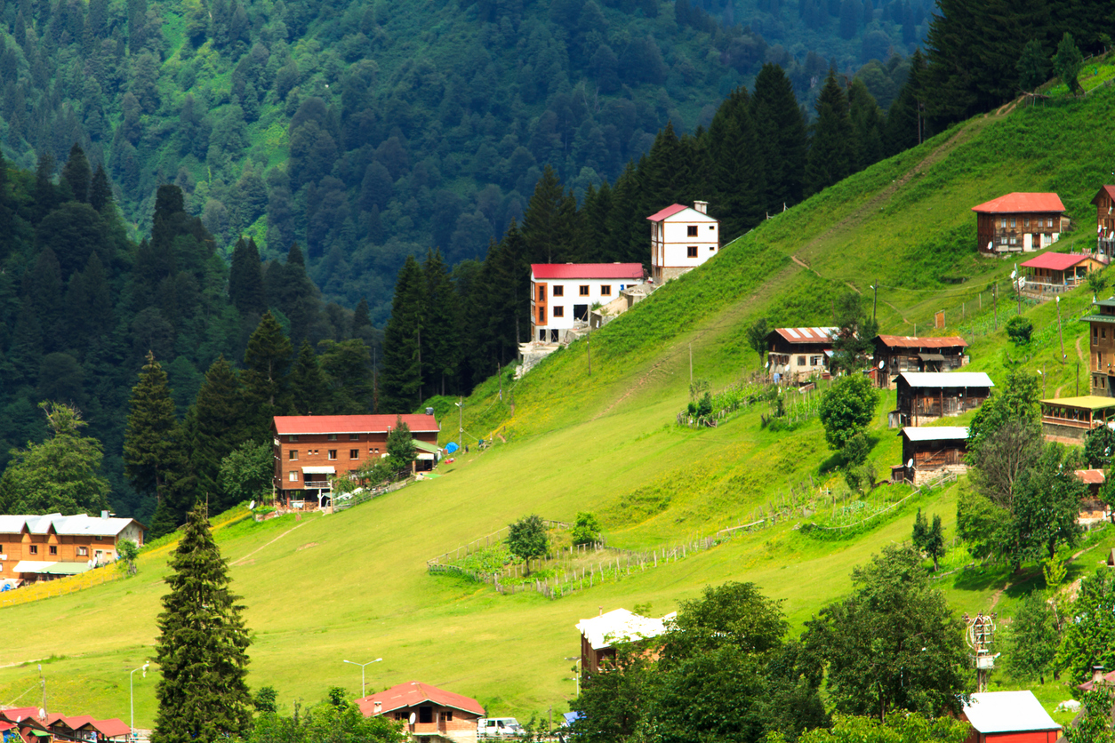 ayder-yaylasi-ve-koy-evleri