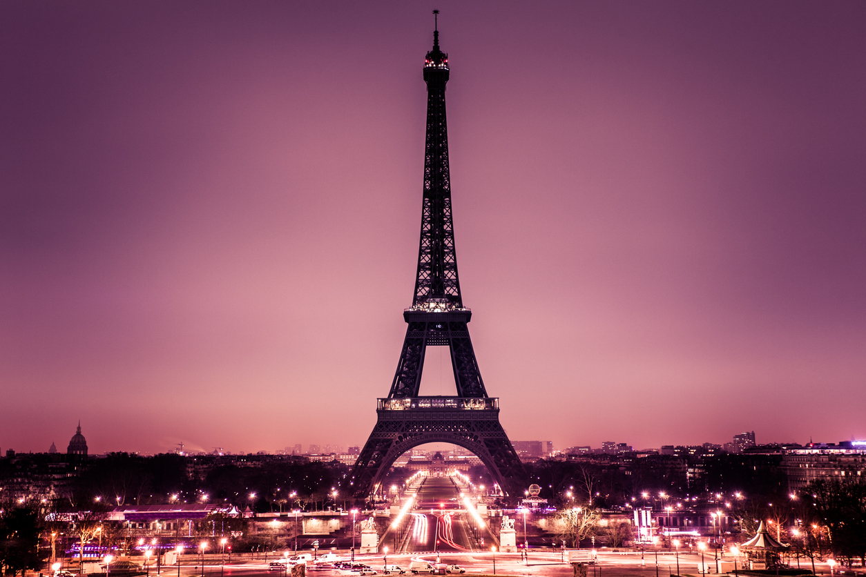 paris-te-ucuz-tatil-eyfel-kulesine-nasil-çikilir