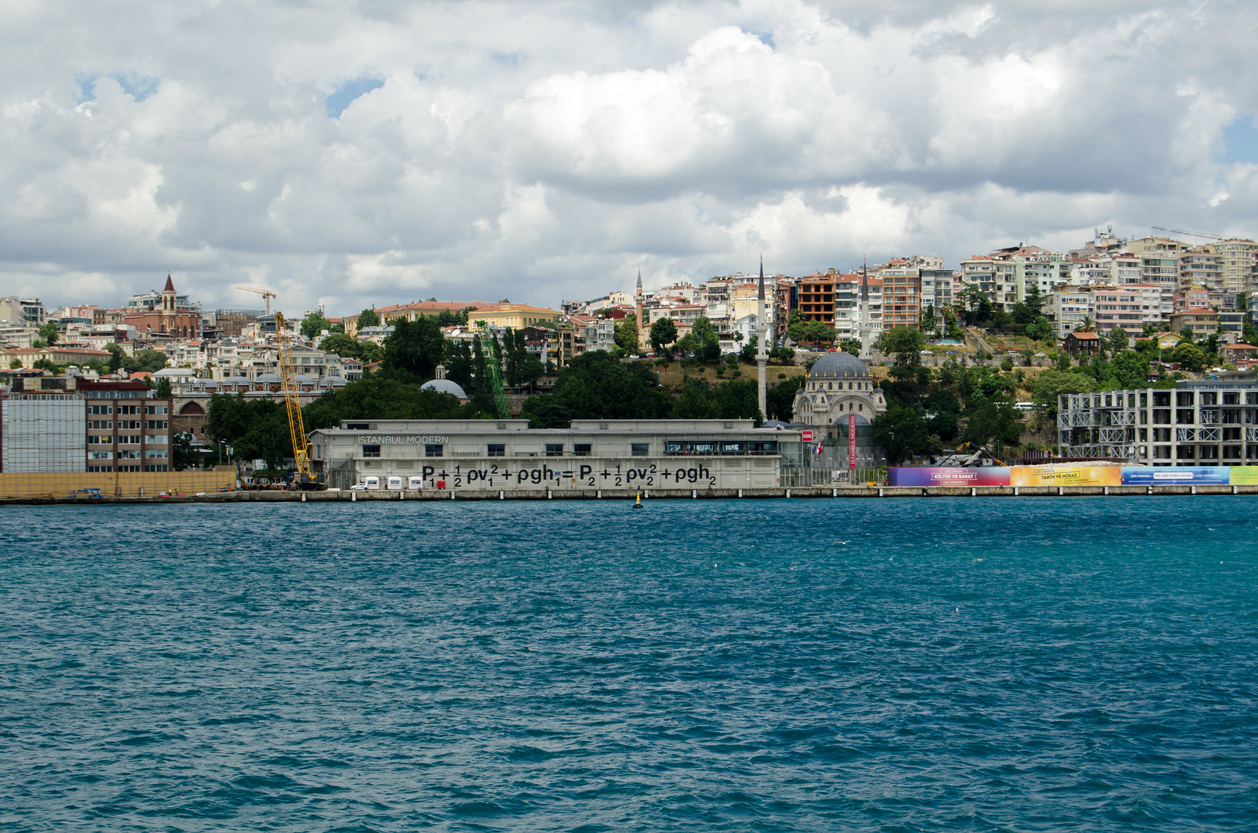 istanbul-modern-eski-bina-turkiye-de-gorulmesi-gereken-muzeler