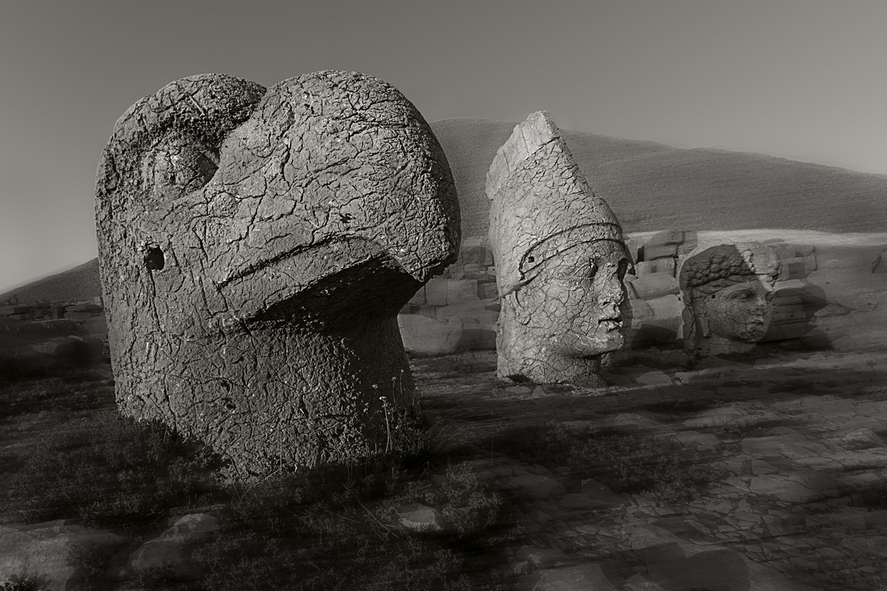 nemrut-dagi-heykelleri