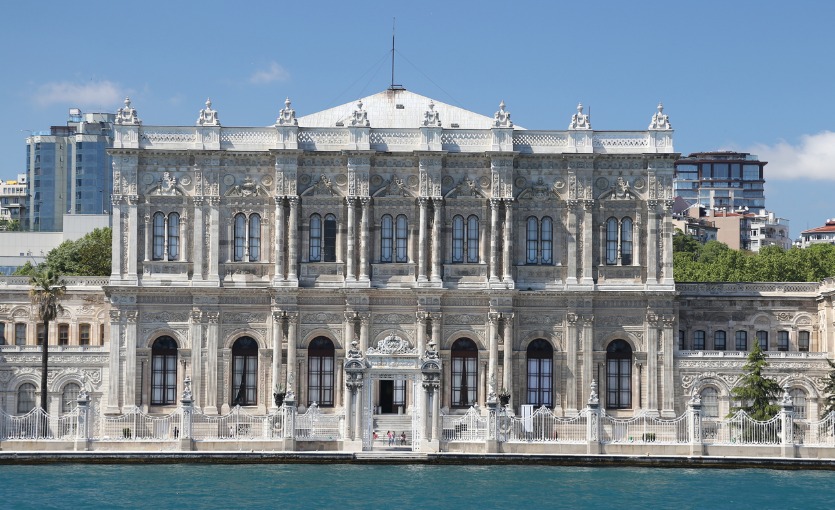 dolmabahçe-sarayi-hakkinda-bilgiler