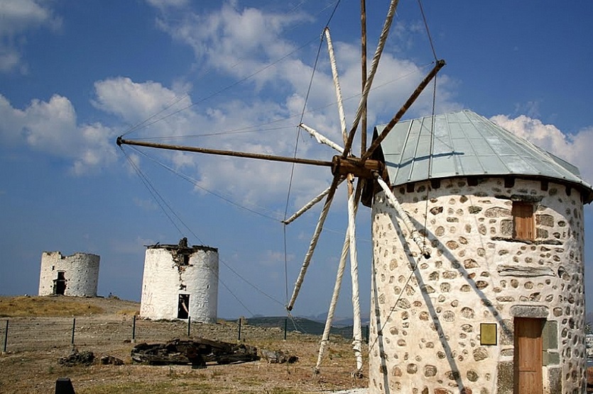 yel-degirmenleri-huzurun-pesinde-bir-tarih-kesfi